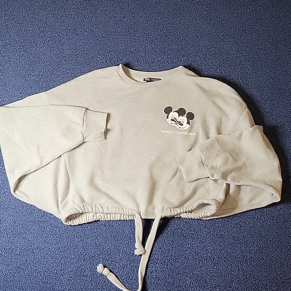 Mickey crop top hoodie - Picture 2 of 3